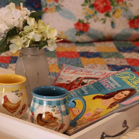 Acorn Hideaways Canton Charming Pioneer Suite 1890'S General Store 外观 照片